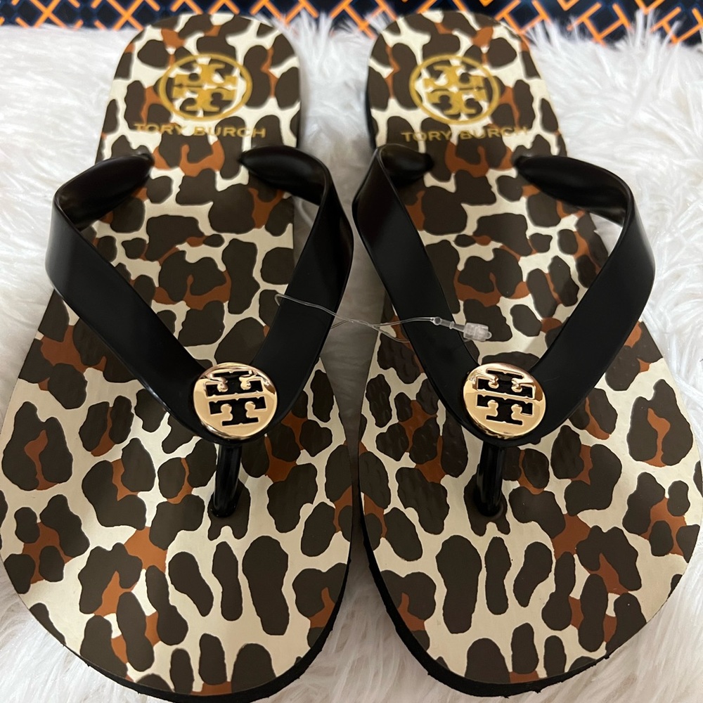 Authentic Tory Burch Flip Flops Size 5 Black